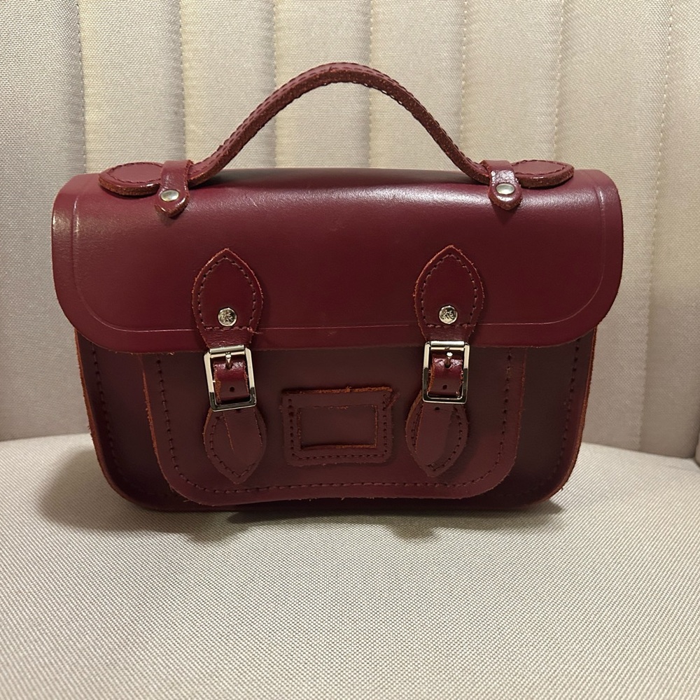 Cambridge leather purse